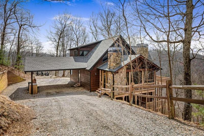 Image for property 305 Enchanting Circle, Morganton, GA 30560