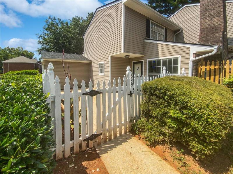 Image for property 539 Picketts Bend Circle, Marietta, GA 30008