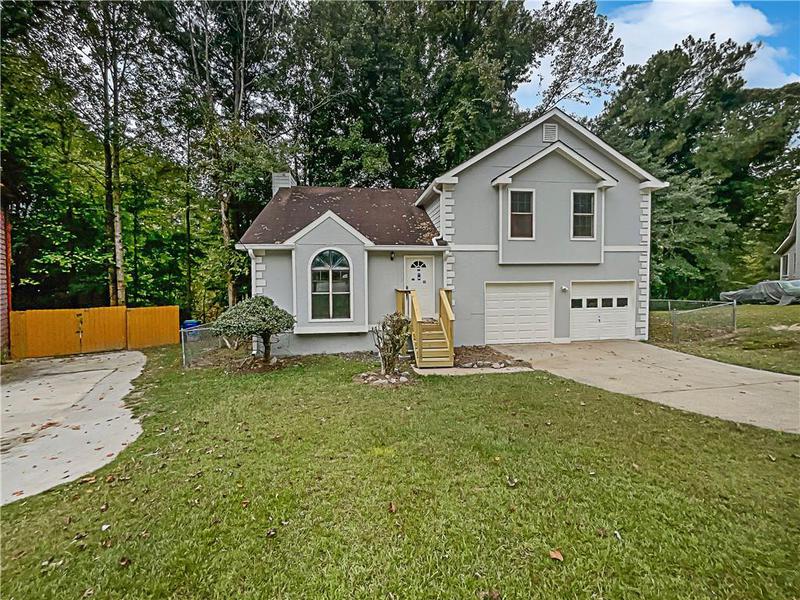 Image for property 320 Rebecca Lake Way, Fairburn, GA 30213