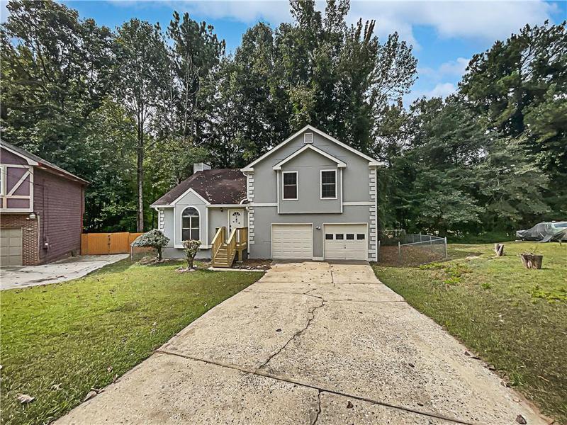 Image for property 320 Rebecca Lake Way, Fairburn, GA 30213