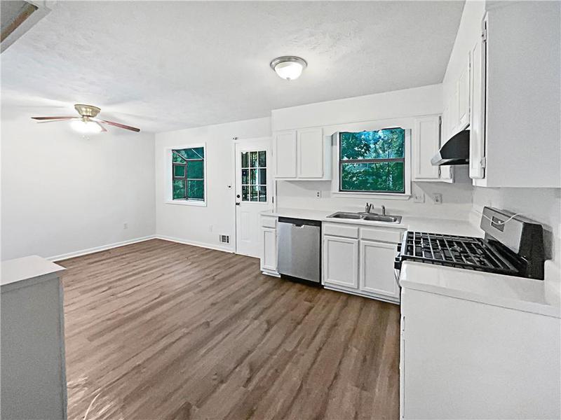 Image for property 320 Rebecca Lake Way, Fairburn, GA 30213