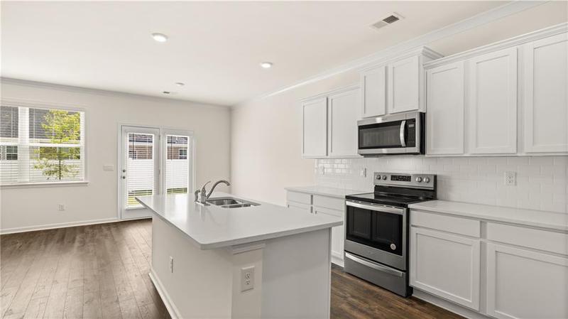 Image for property 305 Silver Moon Drive, Loganville, GA 30052