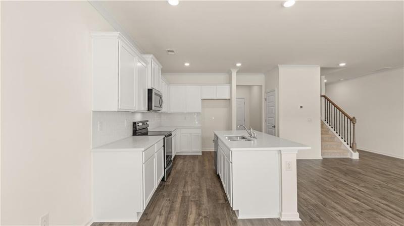 Image for property 305 Silver Moon Drive, Loganville, GA 30052