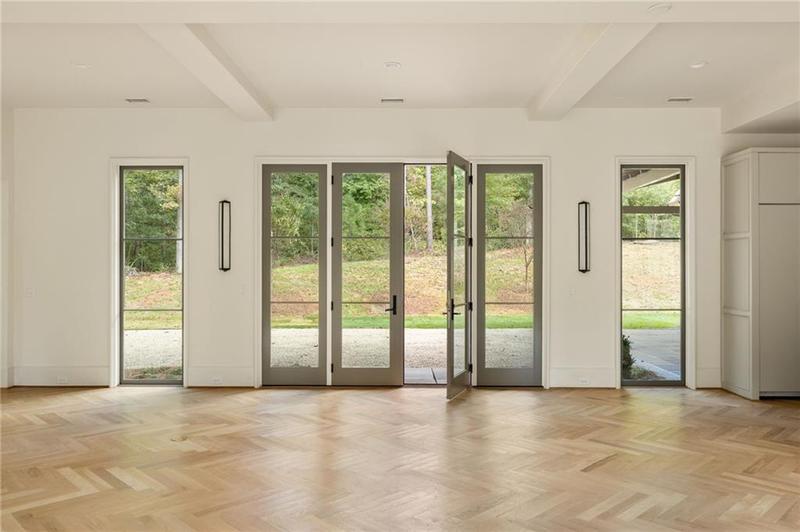 Image for property 8350 Farmette Bend, Chattahoochee Hills, GA 30268