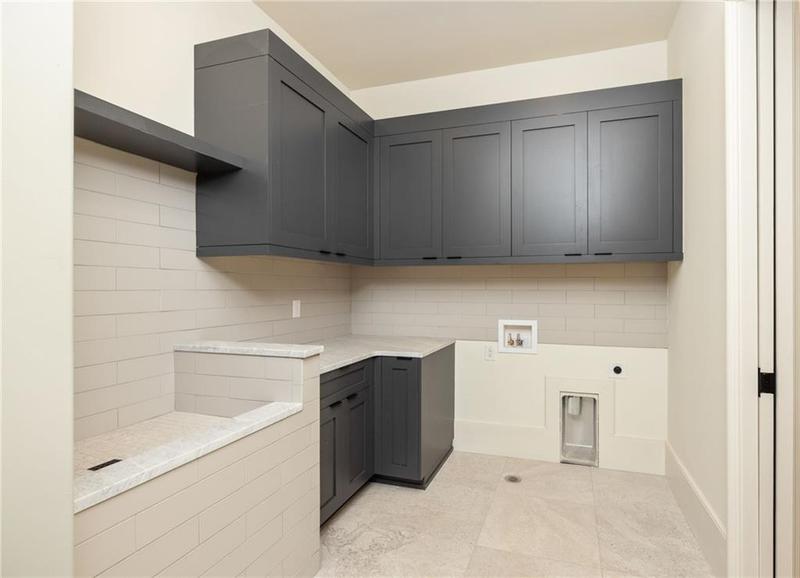 Image for property 8350 Farmette Bend, Chattahoochee Hills, GA 30268