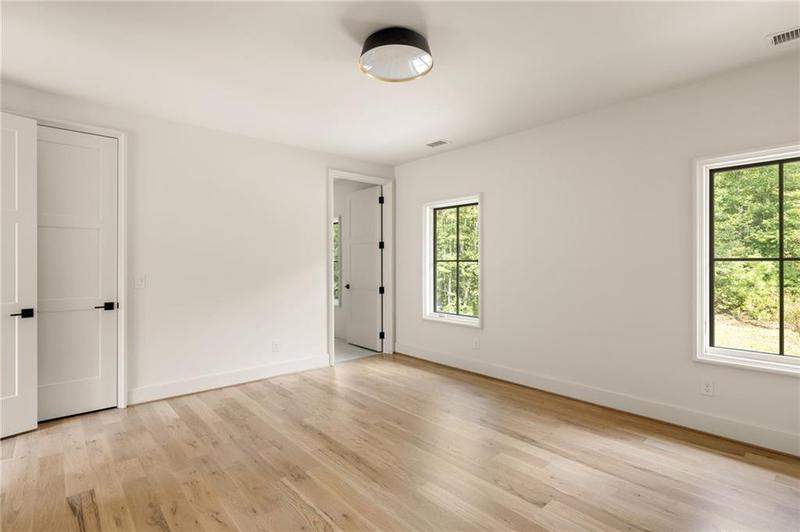 Image for property 8350 Farmette Bend, Chattahoochee Hills, GA 30268