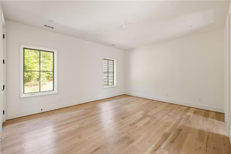 Image for property 8350 Farmette Bend, Chattahoochee Hills, GA 30268