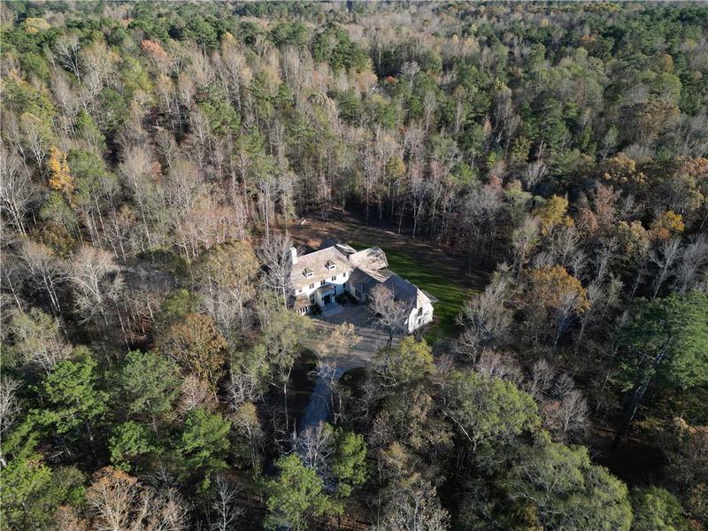 Image for property 8350 Farmette Bend, Chattahoochee Hills, GA 30268
