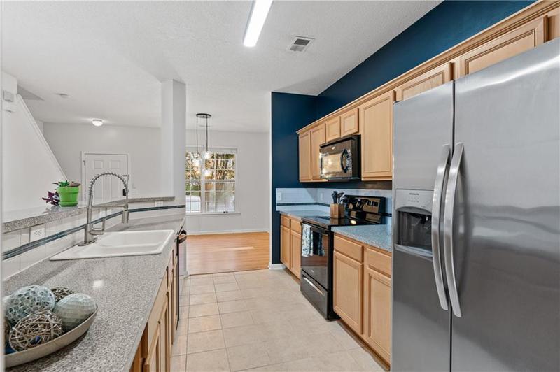 Image for property 2357 Bayrose Circle 57B, East Point, GA 30344