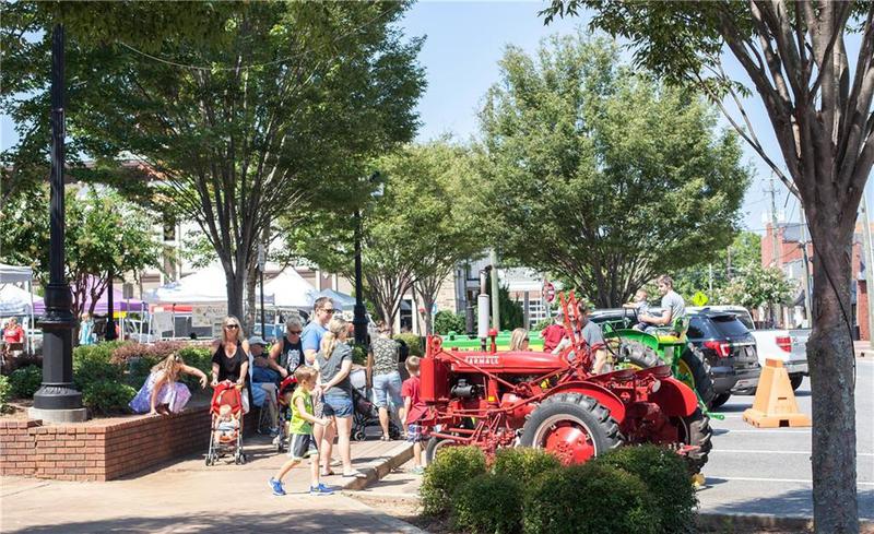 Image for property 201 Retreat Lane, Canton, GA 30114