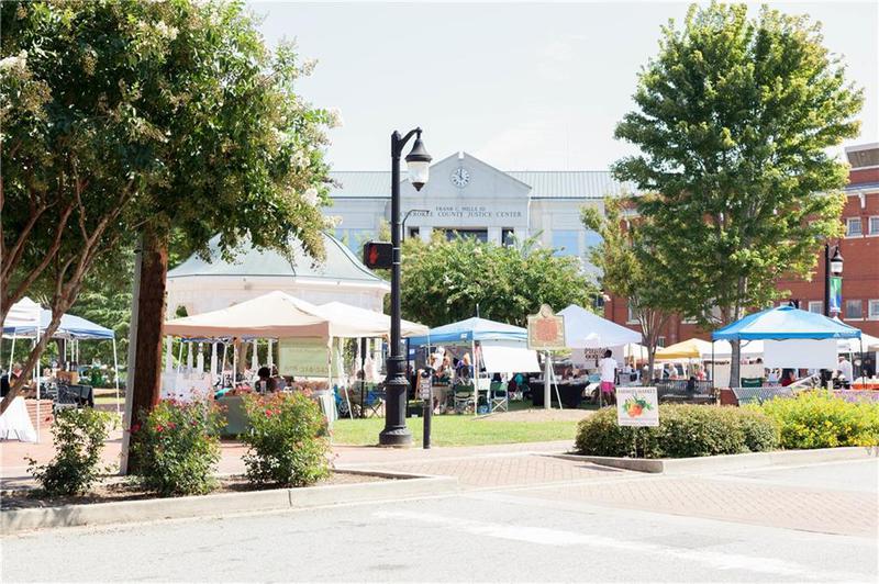 Image for property 201 Retreat Lane, Canton, GA 30114