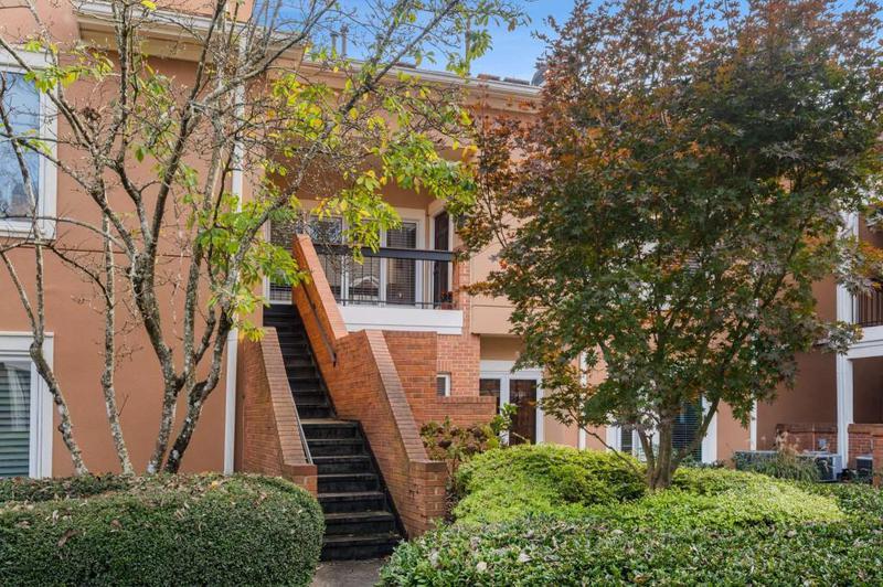 Image for property 5356 Brooke Ridge Drive, Dunwoody, GA 30338