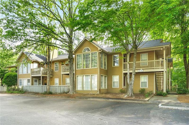 Image for property 906 Country Park Drive, Smyrna, GA 30080