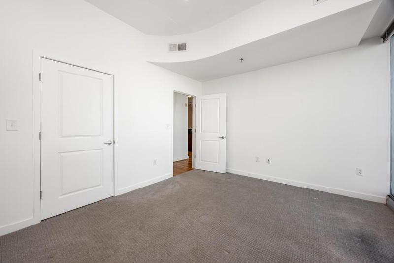 Image for property 361 17th Street 1618, Atlanta, GA 30363