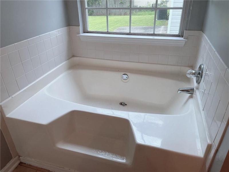 Image for property 2737 Rambling Way, Lithonia, GA 30058
