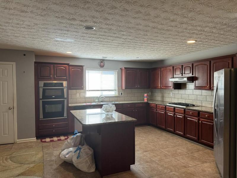 Image for property 2820 Brookford Lane, Atlanta, GA 30331