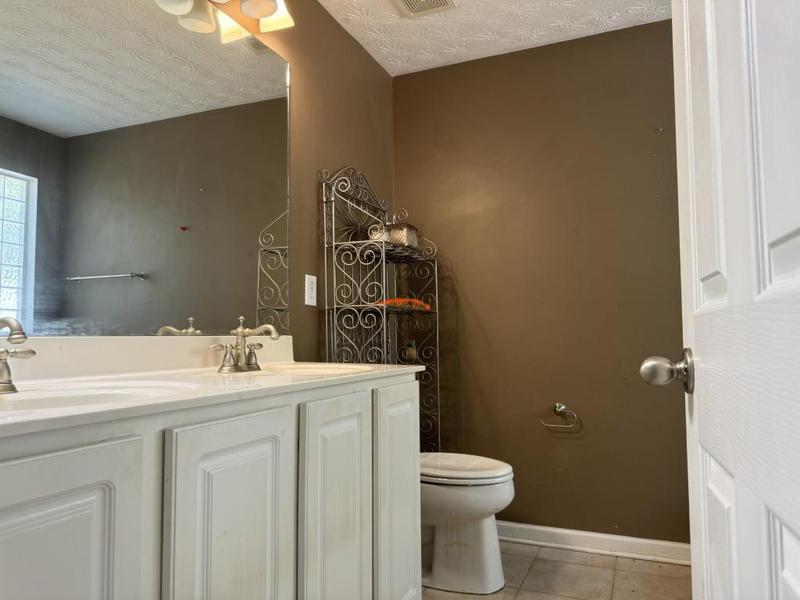 Image for property 2820 Brookford Lane, Atlanta, GA 30331