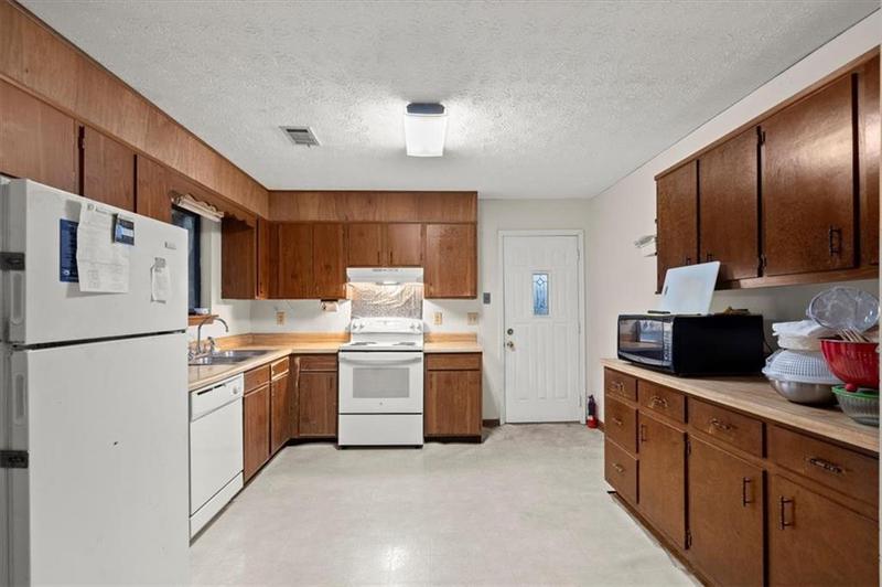 Image for property 2616 Landington Way, Duluth, GA 30096