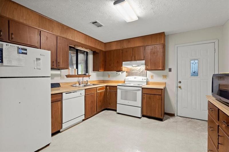 Image for property 2616 Landington Way, Duluth, GA 30096