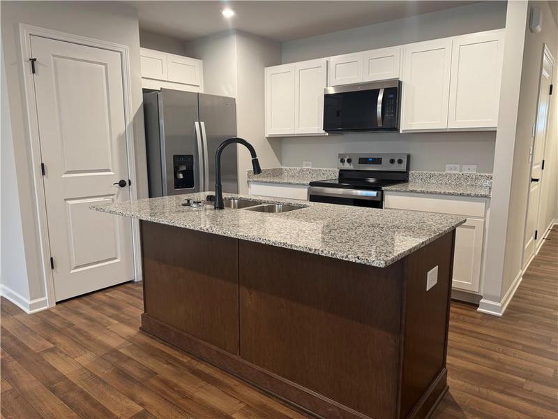 Image for property 25 Silver Leaf Lane, Dawsonville, GA 30534