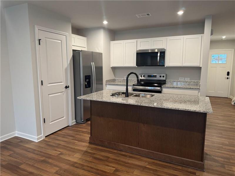 Image for property 25 Silver Leaf Lane, Dawsonville, GA 30534