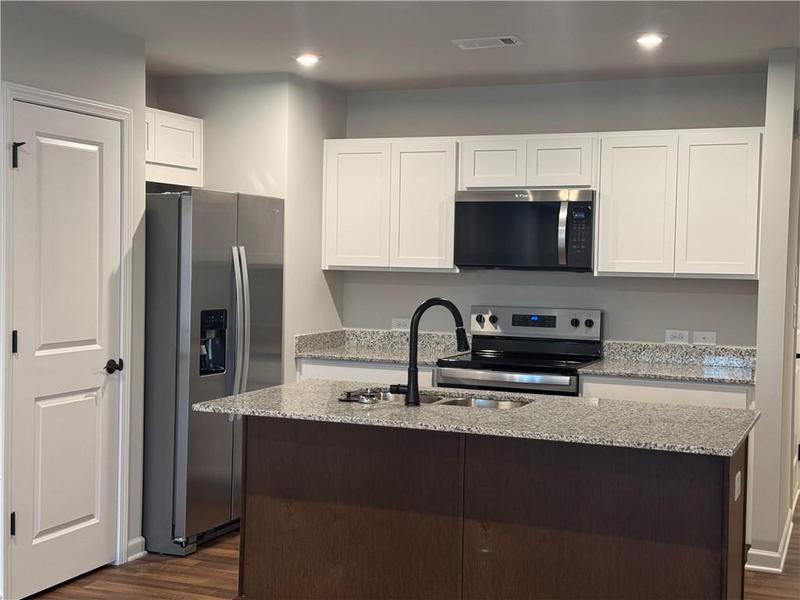 Image for property 25 Silver Leaf Lane, Dawsonville, GA 30534