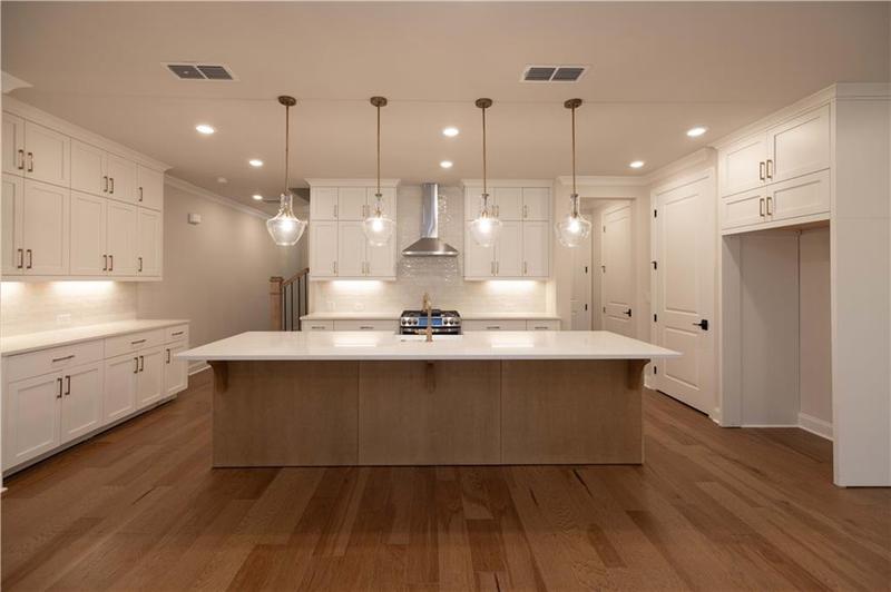 Image for property 149 Wards Crossing Way 10, Johns Creek, GA 30022