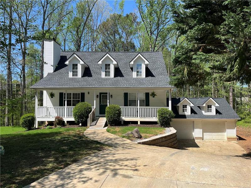 Image for property 5851 Swan Walk, Sugar Hill, GA 30518