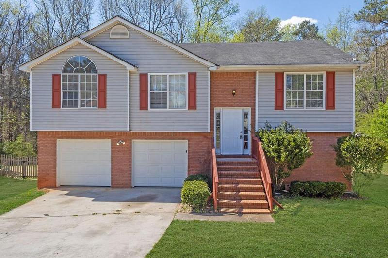 Image for property 3021 Hampton Club Way, Lithonia, GA 30038