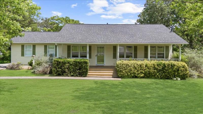 Image for property 142 Poplar Street, Calhoun, GA 30701