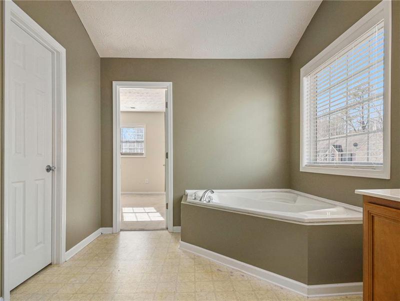 Image for property 1301 Crosswind Place, Mcdonough, GA 30252