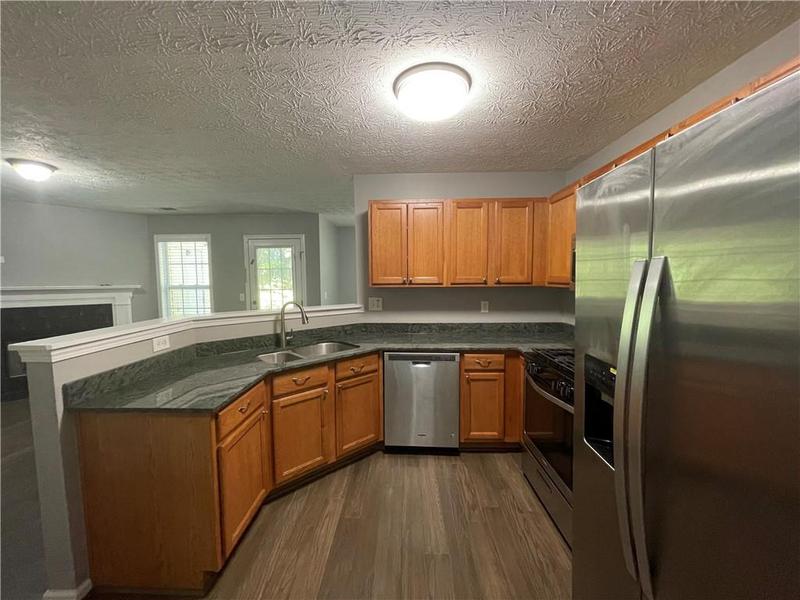 Image for property 2095 Manhattan Parkway, Decatur, GA 30035