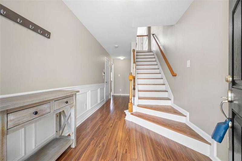 Image for property 3542 CHATTAHOOCHEE SUMMIT Lane, Atlanta, GA 30339