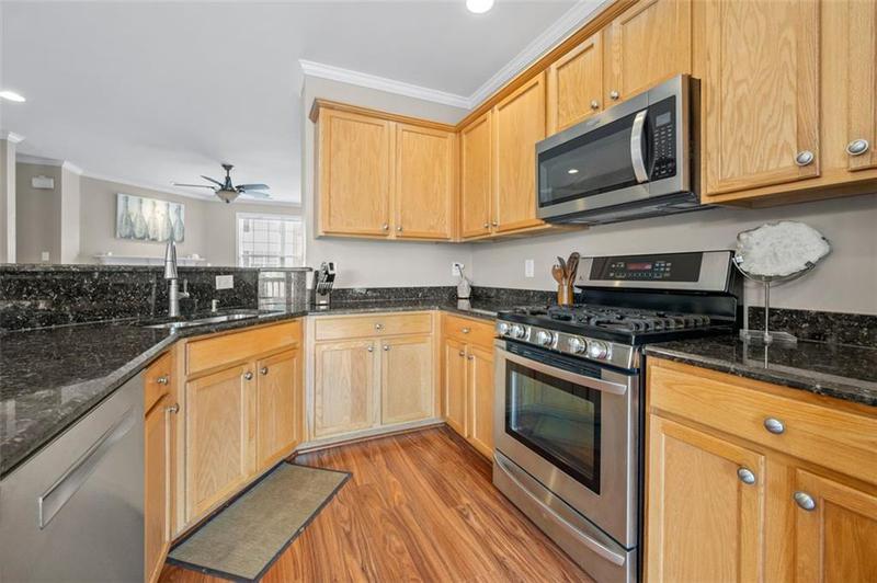 Image for property 3542 CHATTAHOOCHEE SUMMIT Lane, Atlanta, GA 30339