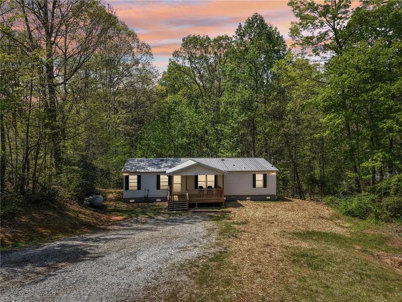 Image for property 135 April Trace, Dawsonville, GA 30534
