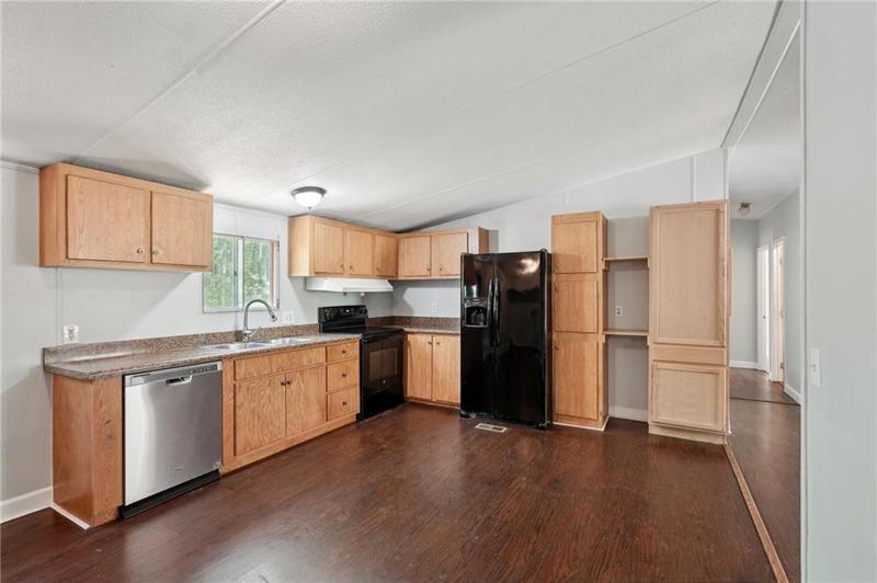 Image for property 135 April Trace, Dawsonville, GA 30534