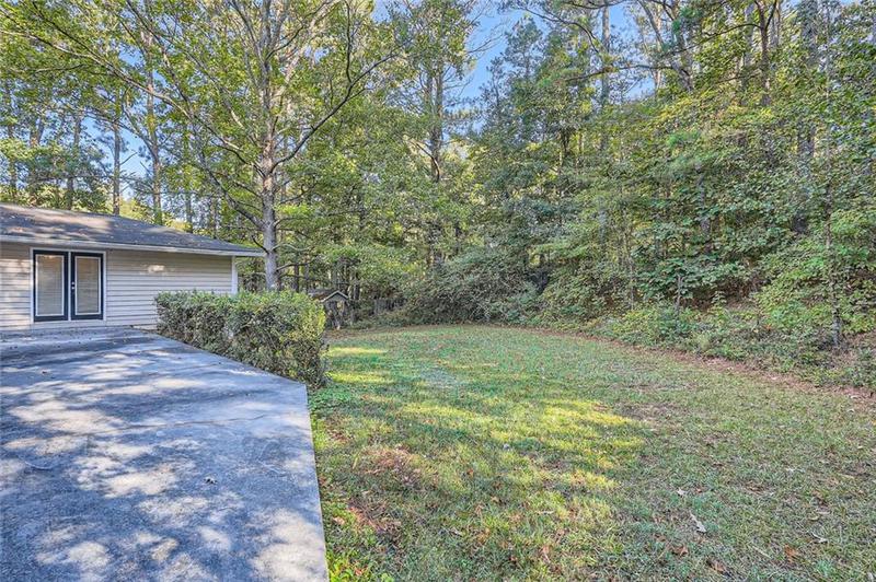 Image for property 443 Creekwood Pass, Dallas, GA 30157
