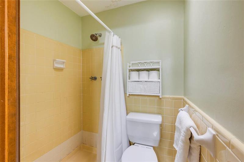 Image for property 2425 Maclaren Circle, Dunwoody, GA 30360