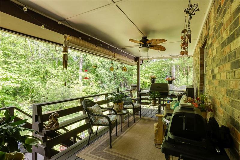 Image for property 2425 Maclaren Circle, Dunwoody, GA 30360