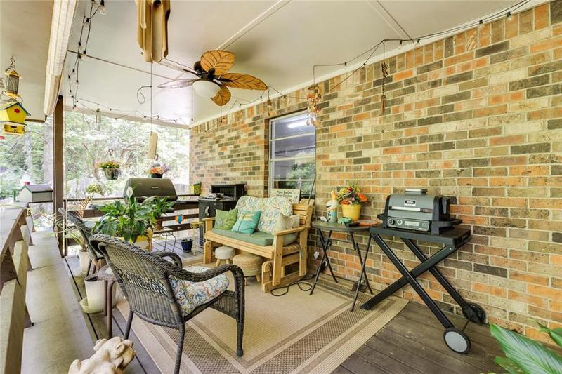 Image for property 2425 Maclaren Circle, Dunwoody, GA 30360