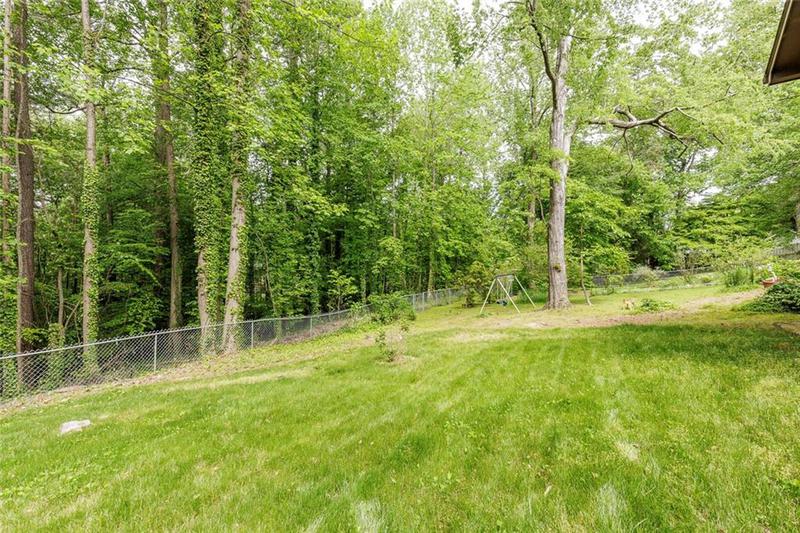 Image for property 2425 Maclaren Circle, Dunwoody, GA 30360