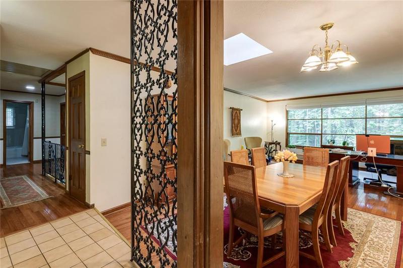 Image for property 2425 Maclaren Circle, Dunwoody, GA 30360