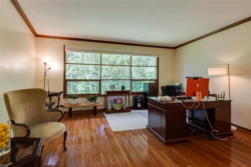 Image for property 2425 Maclaren Circle, Dunwoody, GA 30360