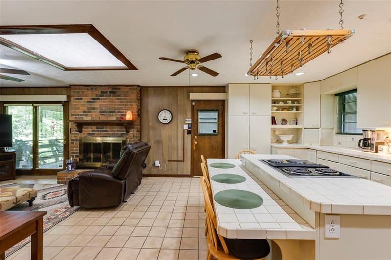 Image for property 2425 Maclaren Circle, Dunwoody, GA 30360
