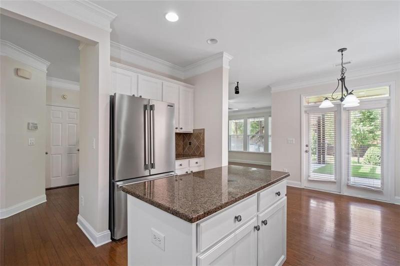 Image for property 812 Autry Oak Court, Alpharetta, GA 30022