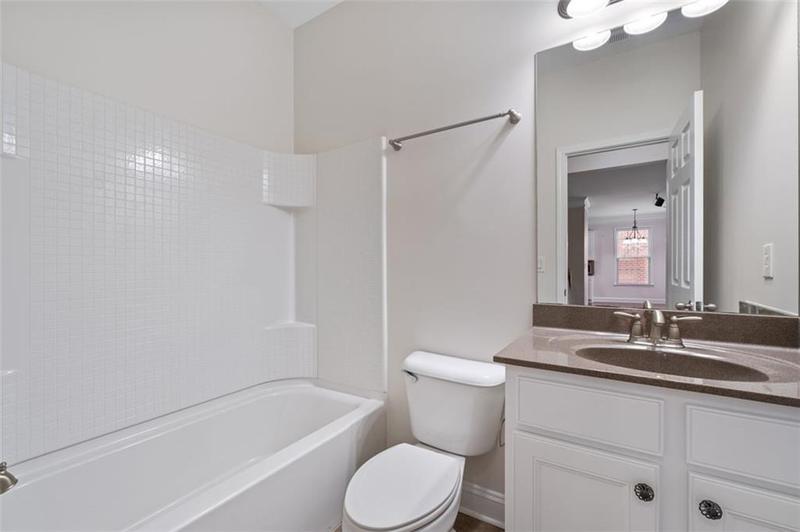 Image for property 812 Autry Oak Court, Alpharetta, GA 30022