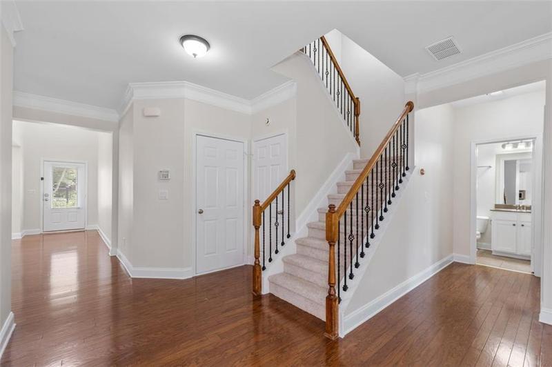 Image for property 812 Autry Oak Court, Alpharetta, GA 30022