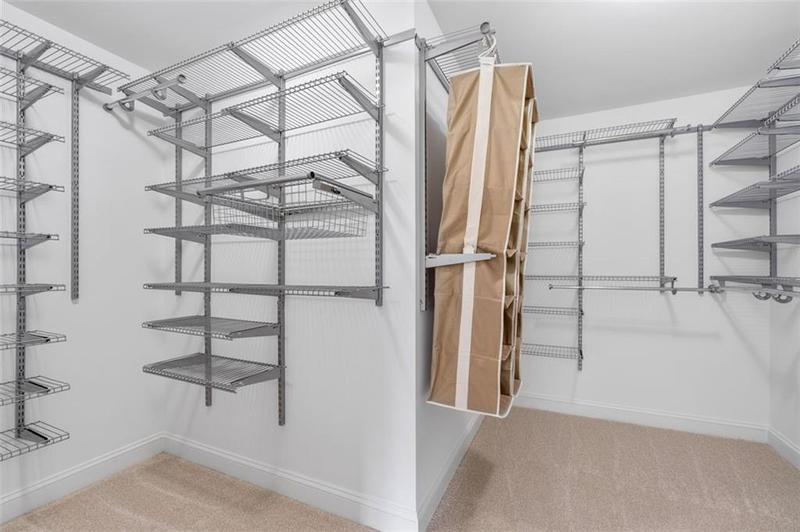 Image for property 812 Autry Oak Court, Alpharetta, GA 30022