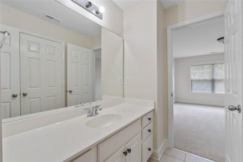 Image for property 812 Autry Oak Court, Alpharetta, GA 30022