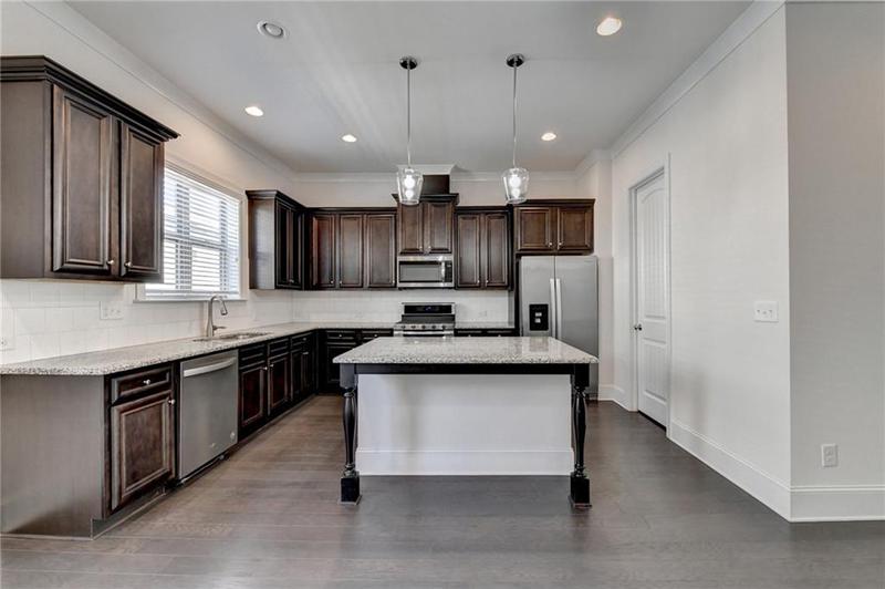 Image for property 614 Harrington Hills, Decatur, GA 30032